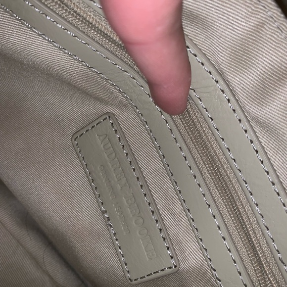 Purse - Picture 6 of 7